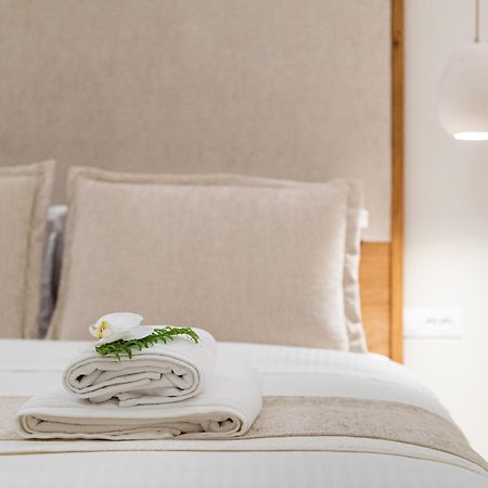 Casa Di Fiori Andros Suites Bagian luar foto