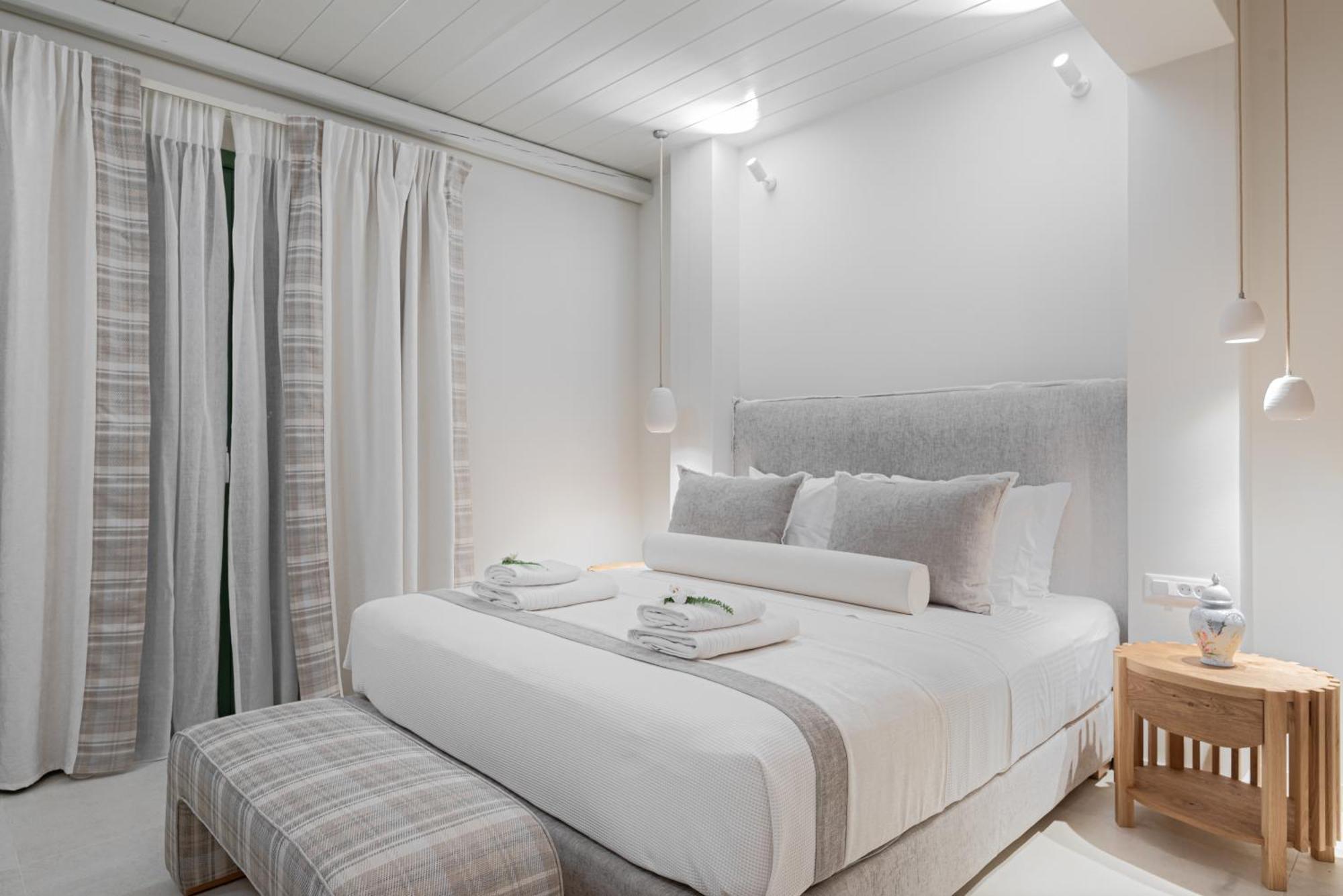 Casa Di Fiori Andros Suites Bagian luar foto